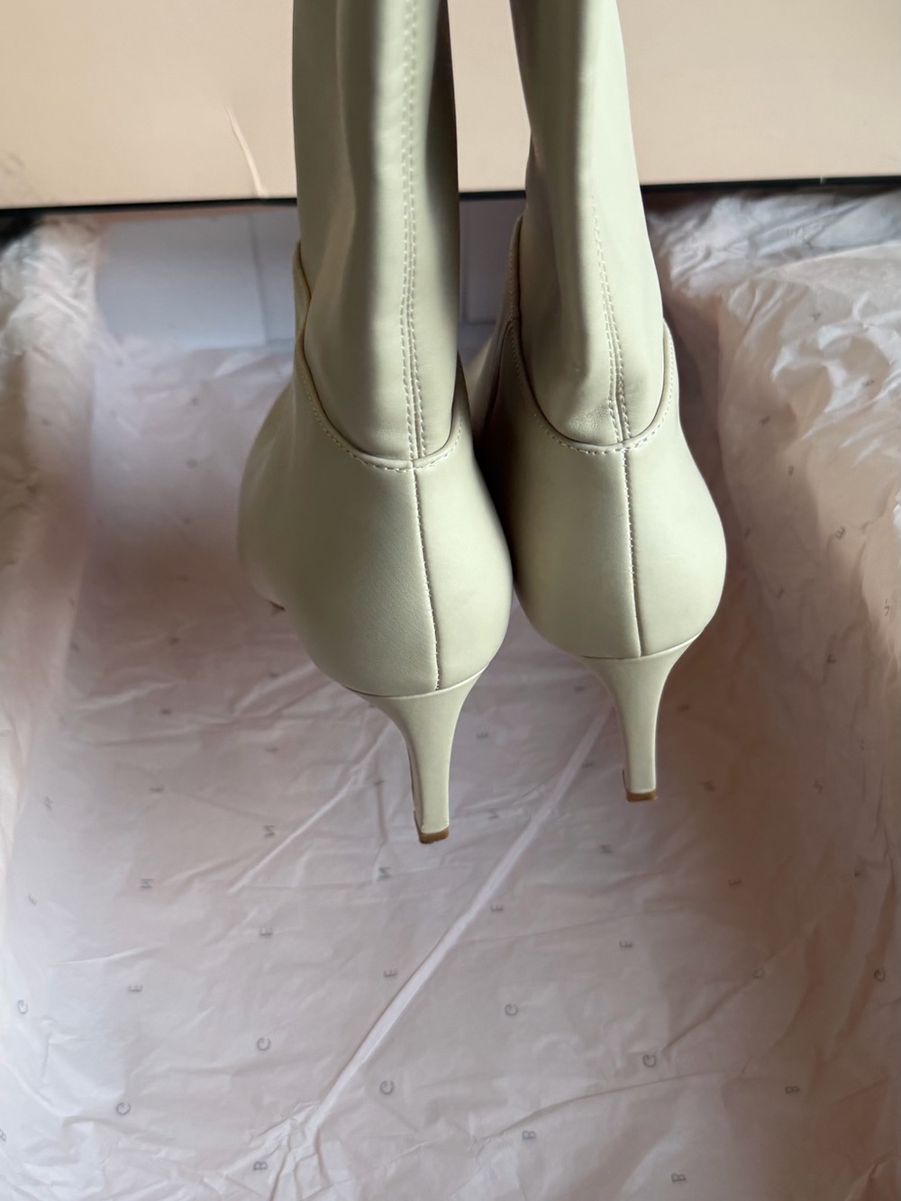 BCBGeneration Bianca Knee High Boots Ivory Cream Pointed Toe Size 8 - Picture 7 of 11